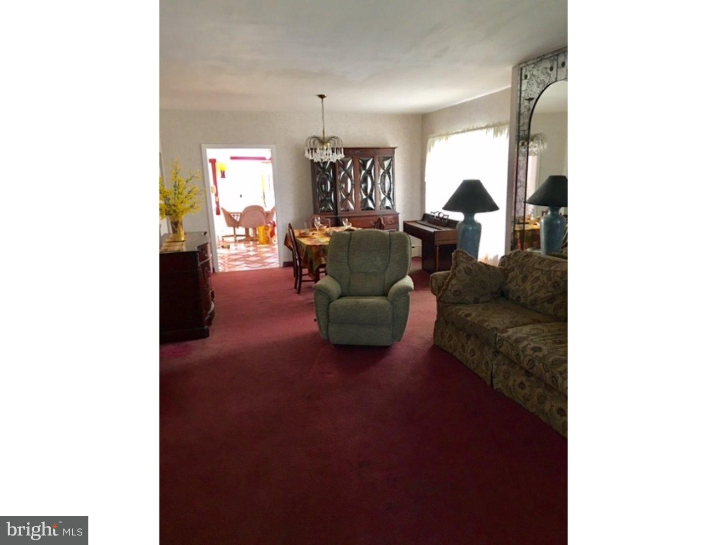 303 South State Road Upper Darby, PA 19082 - Photo 3 of 24 Living Room