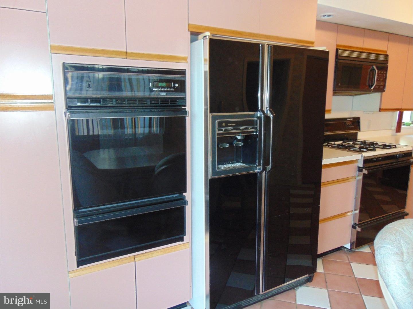 303 South State Road Upper Darby, PA 19082 - Photo 8 of 24 Kitchen
