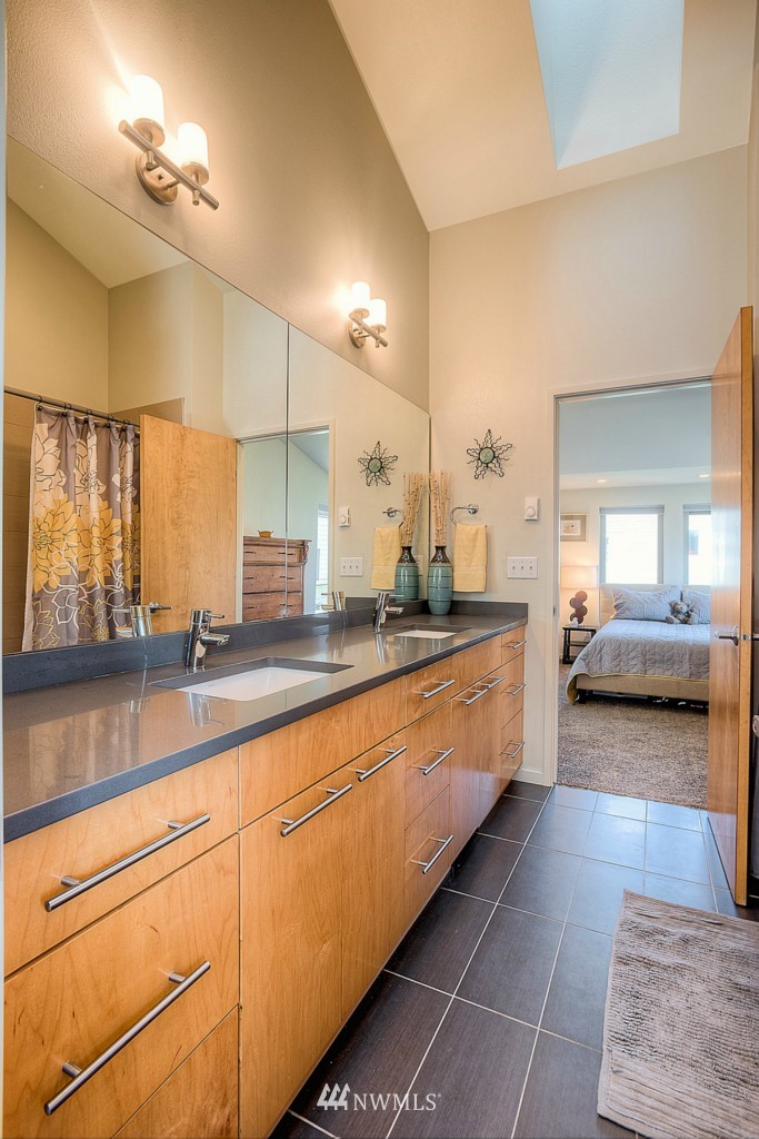 2116 South State Street Seattle, WA 98144 - Photo 14 of 18 Gallery Image 14