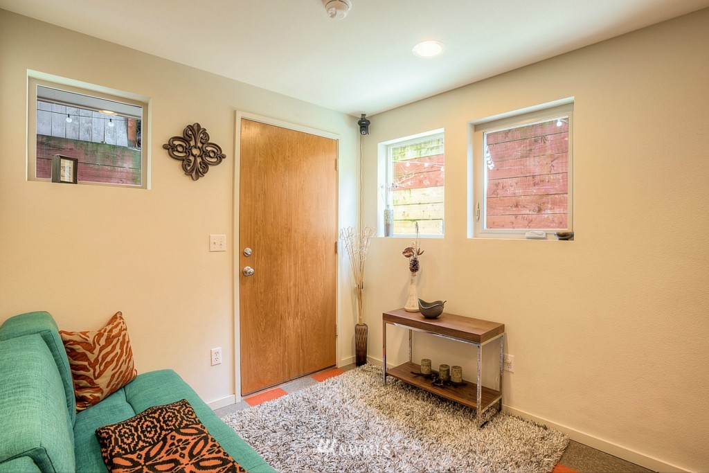 2116 South State Street Seattle, WA 98144 - Photo 17 of 18 Gallery Image 17