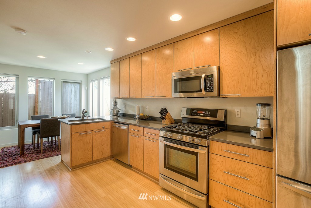 2116 South State Street Seattle, WA 98144 - Photo 8 of 18 Gallery Image 8