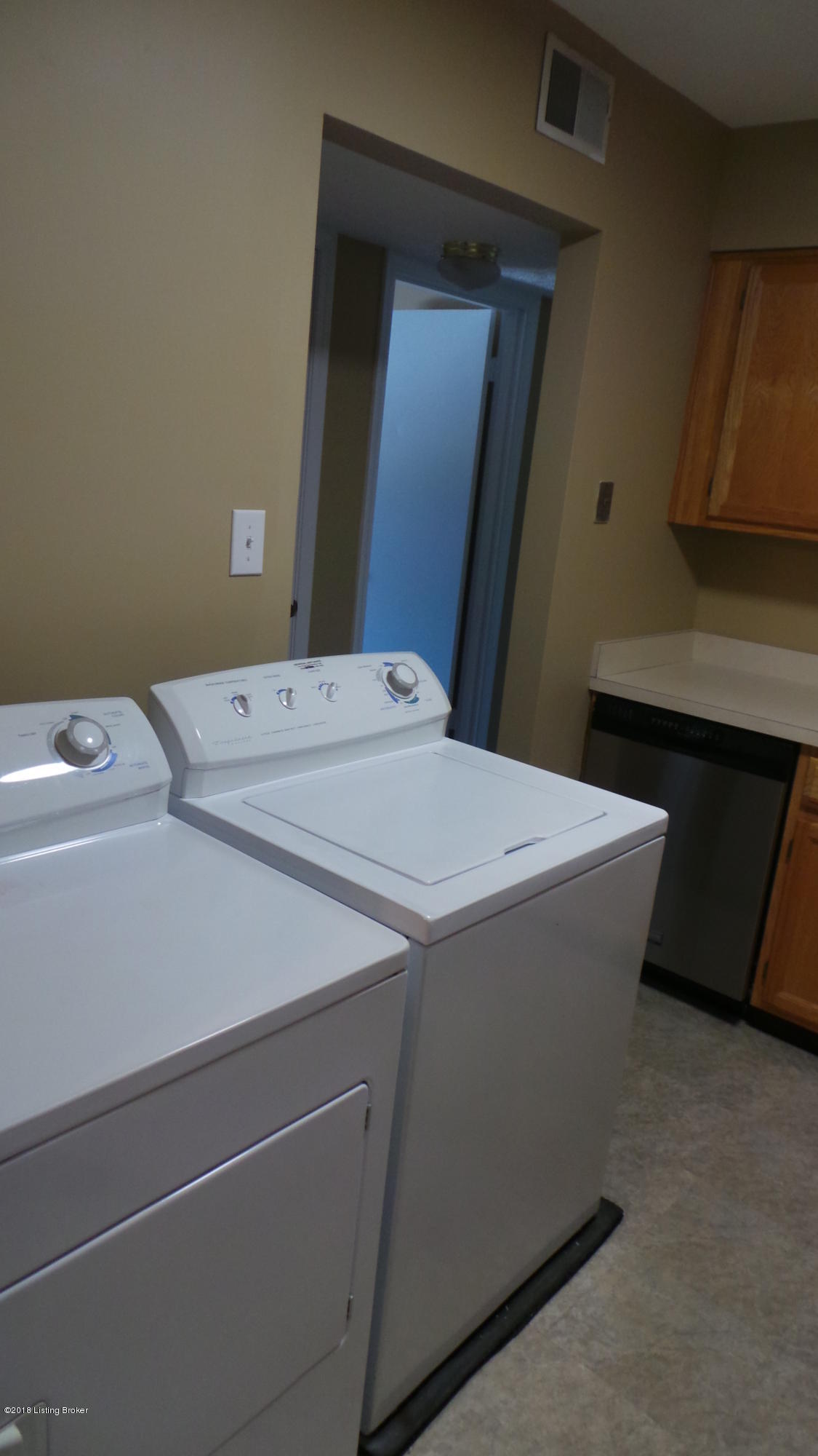 4030 Poplar Level Road Louisville, KY 40213 - Photo 12 of 14 20180501_143458 (1)