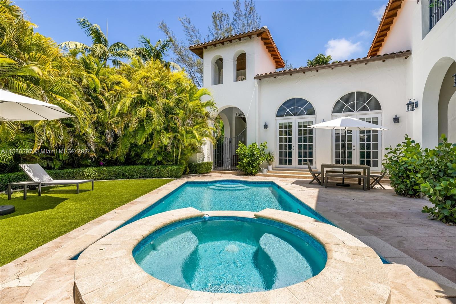 200 Ridgewood Road Coral Gables, FL 33133 - Photo 11 of 70