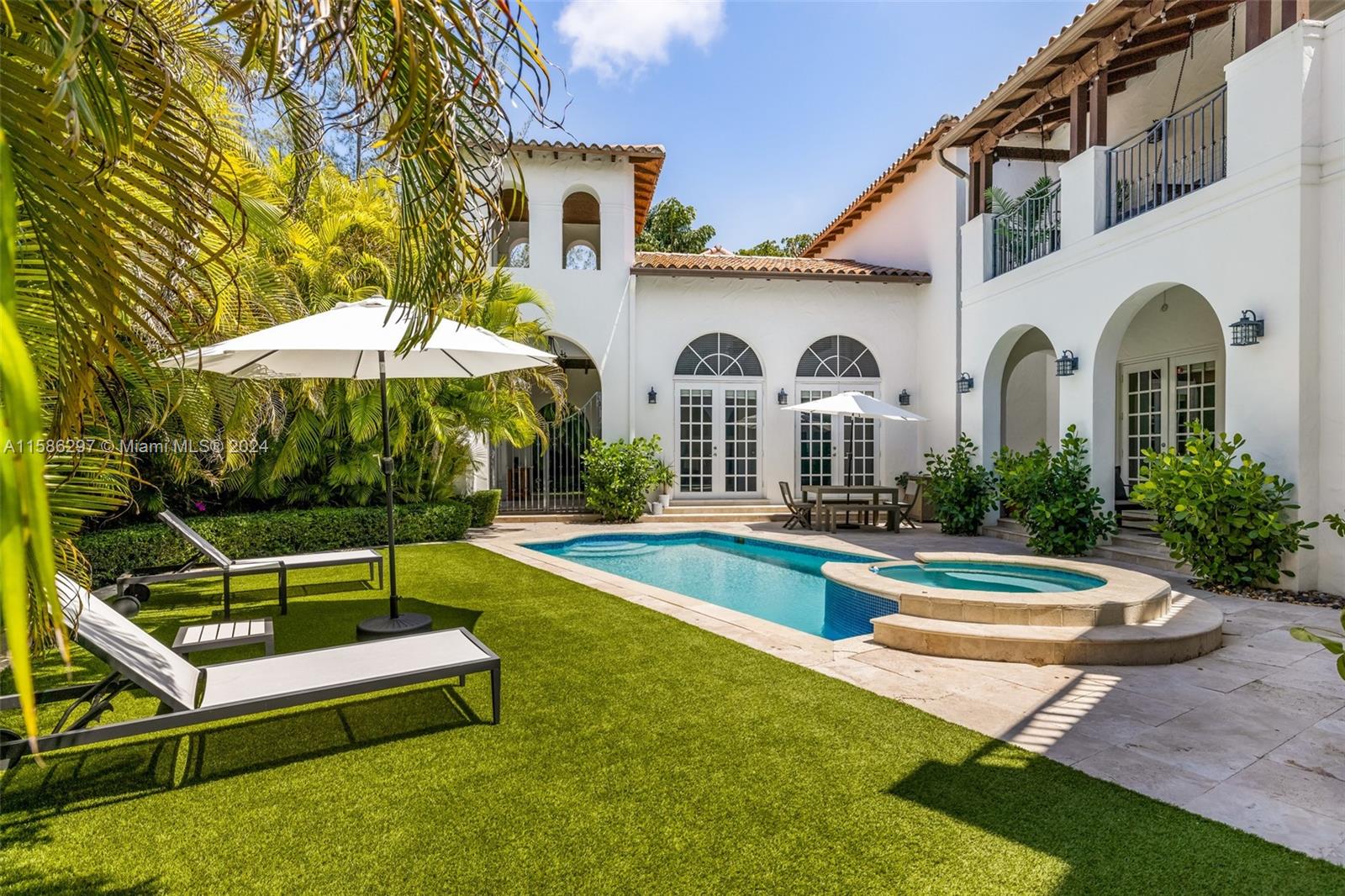 200 Ridgewood Road Coral Gables, FL 33133 - Photo 13 of 70