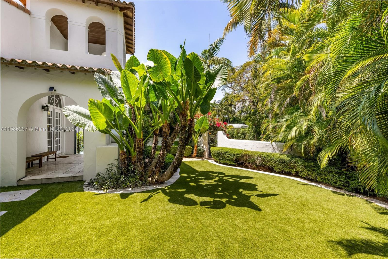 200 Ridgewood Road Coral Gables, FL 33133 - Photo 19 of 70