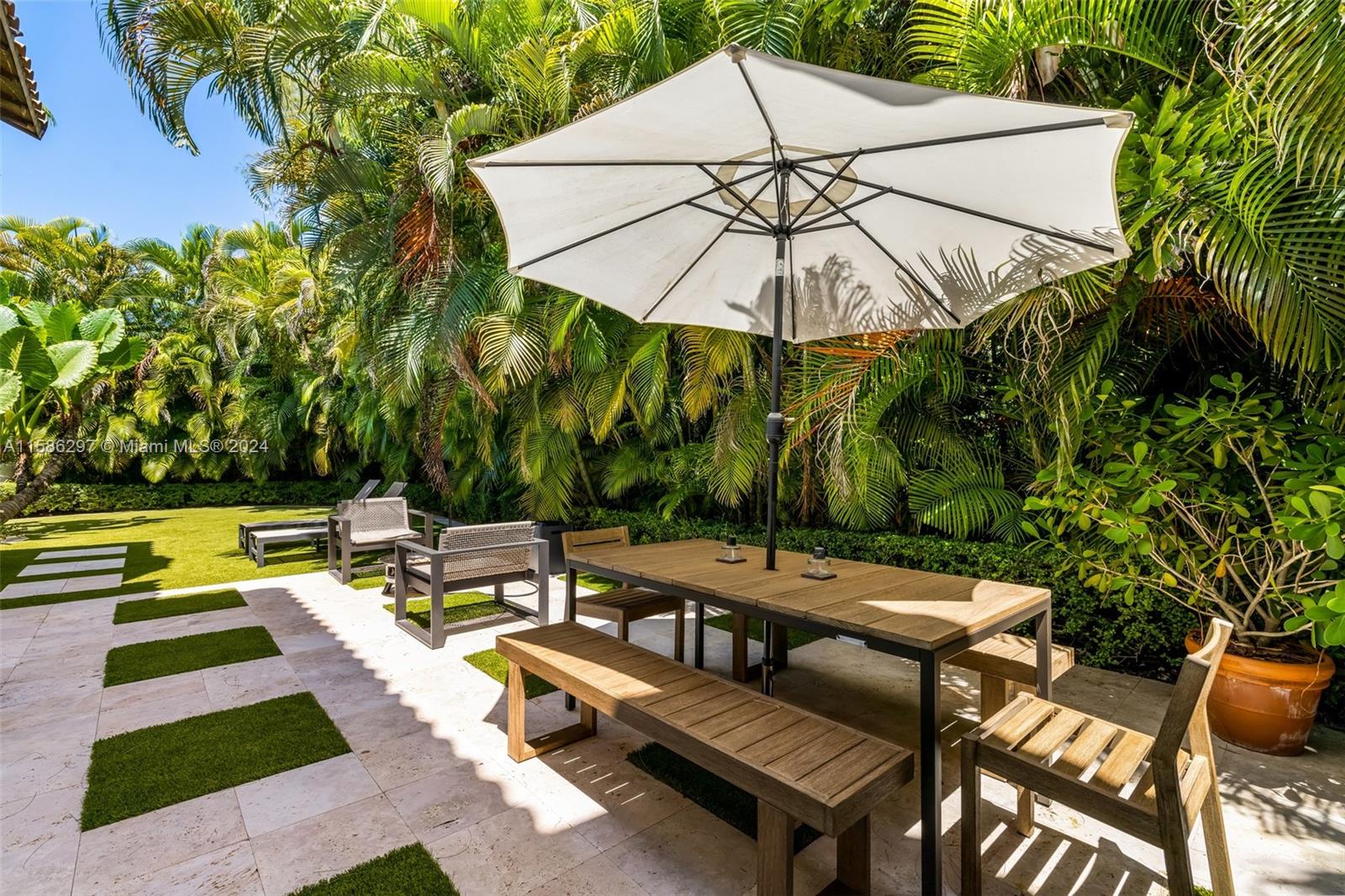 200 Ridgewood Road Coral Gables, FL 33133 - Photo 21 of 70