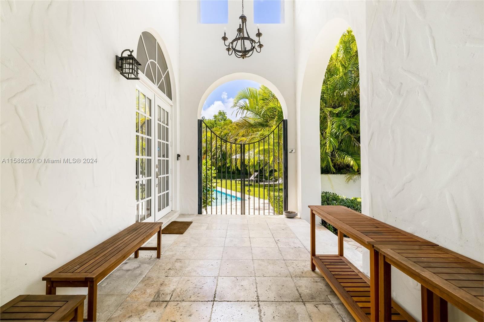 200 Ridgewood Road Coral Gables, FL 33133 - Photo 22 of 70