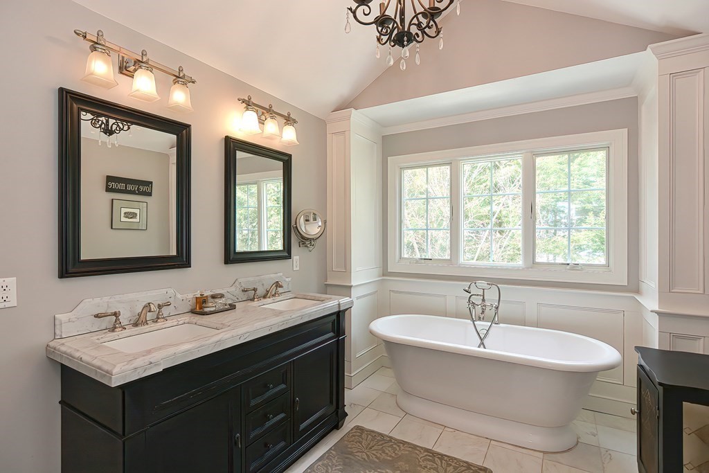 21 Trailside Road Medfield, MA 02052 - Photo 18 of 42