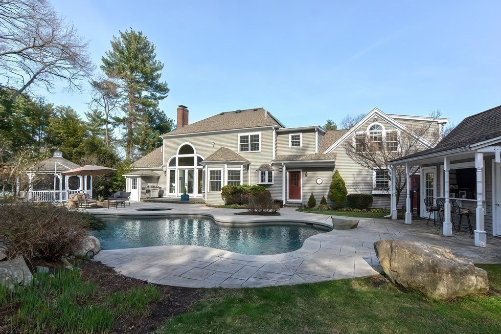 21 Trailside Road Medfield, MA 02052 - Photo 2 of 42