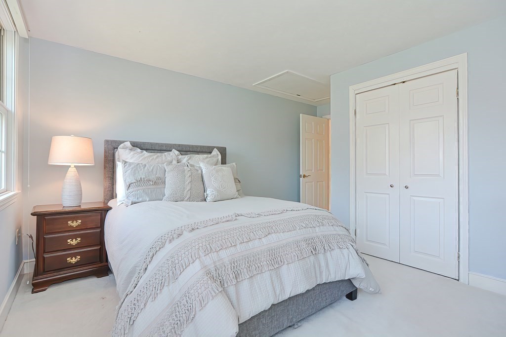 21 Trailside Road Medfield, MA 02052 - Photo 25 of 42