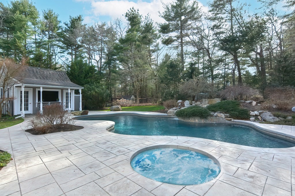 21 Trailside Road Medfield, MA 02052 - Photo 34 of 42