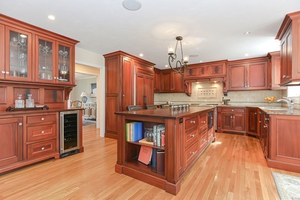 21 Trailside Road Medfield, MA 02052 - Photo 10 of 42