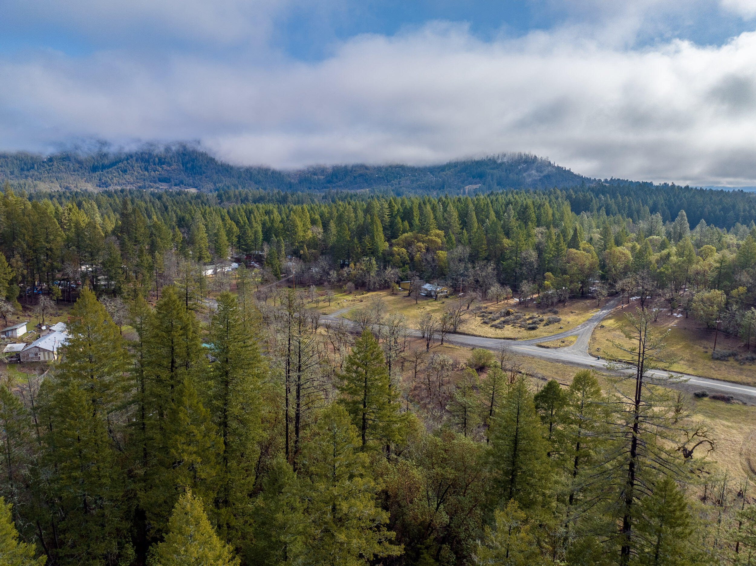610 South Old Stage Road Cave Junction, OR 97523 - Photo 20 of 25 610SOldstageRd-023