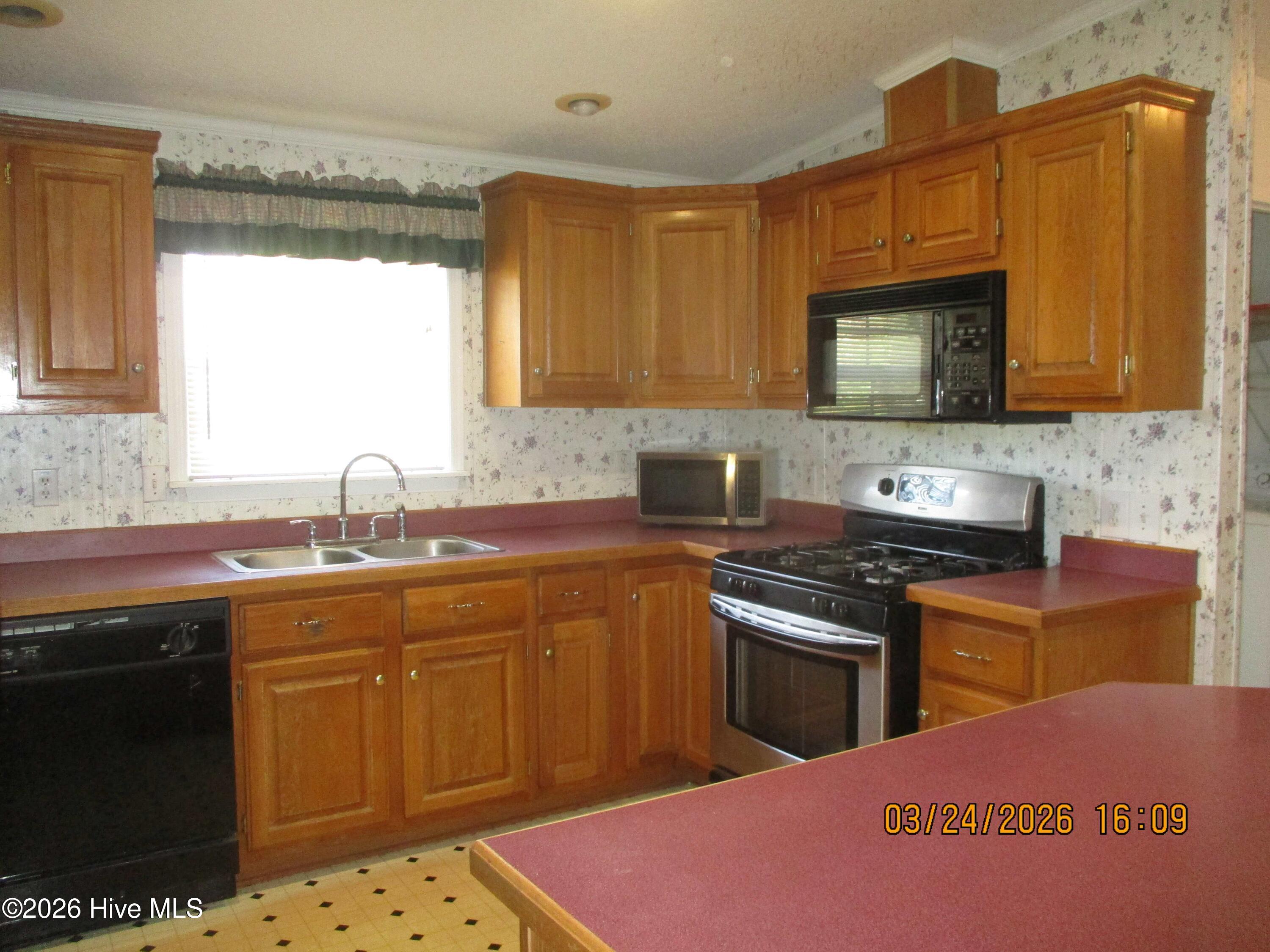 4021 Arch Finch Road Wilson, NC 27893 - Photo 9 of 18 KItchen