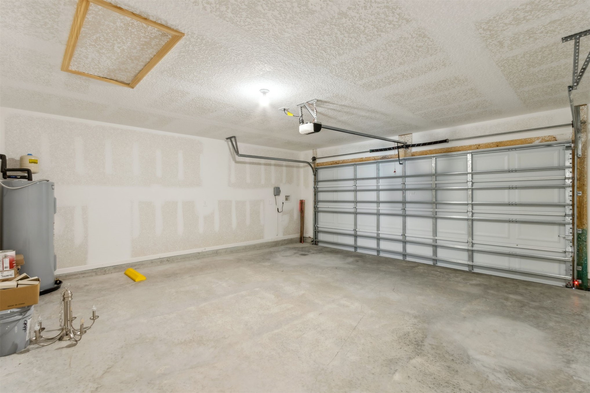 65860 Edgewater Drive Yulee, FL 32097 - Photo 24 of 39 a view of a garage