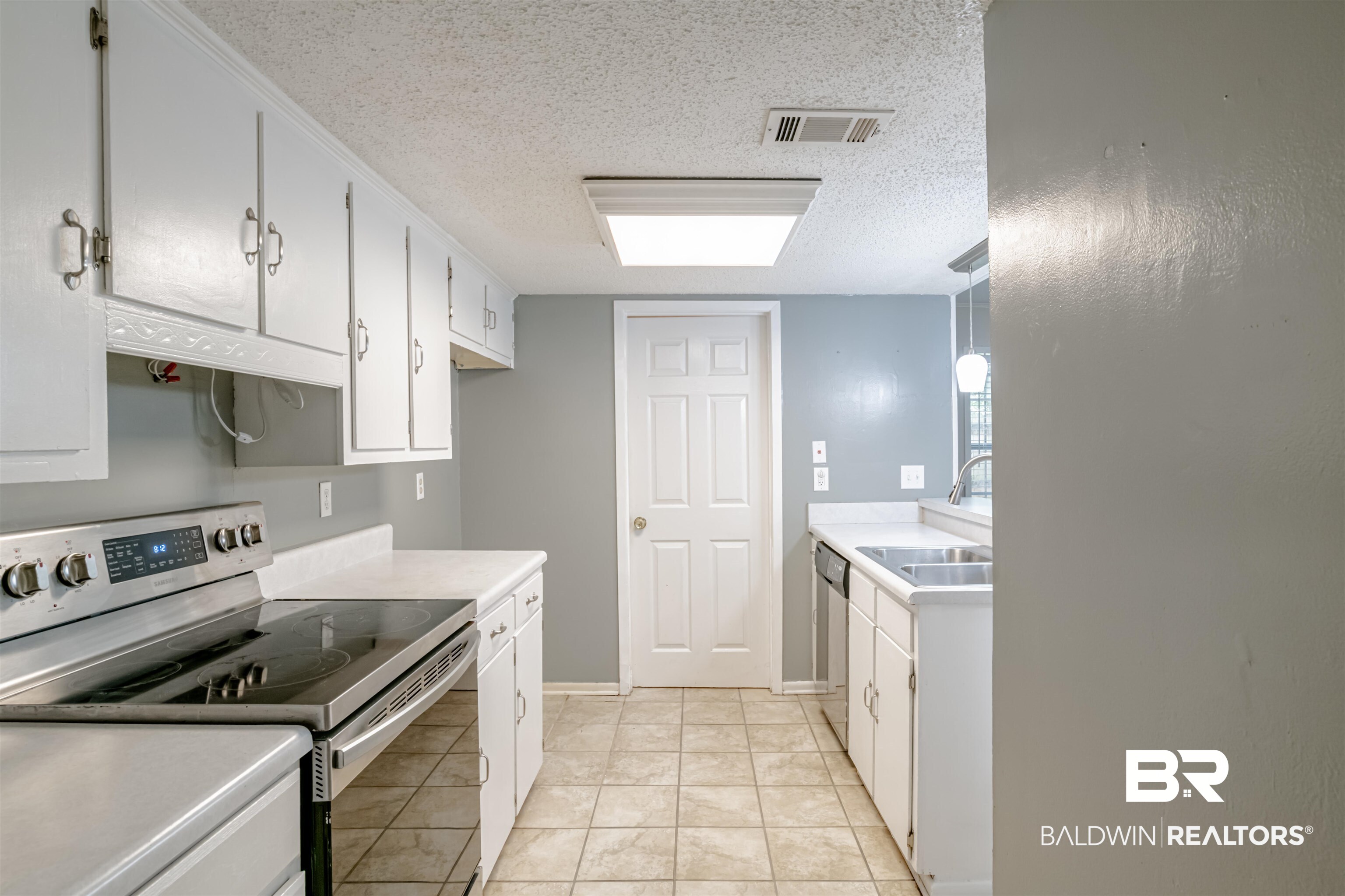 4017 Cottage Hill Road, Unit 30 Mobile, AL 36609 - Photo 17 of 27
