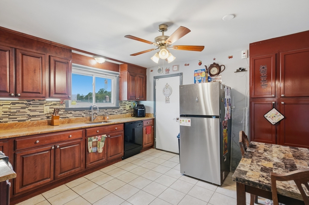 218 Calvary Street, Unit 2 Waltham, MA 02453 - Photo 6 of 18