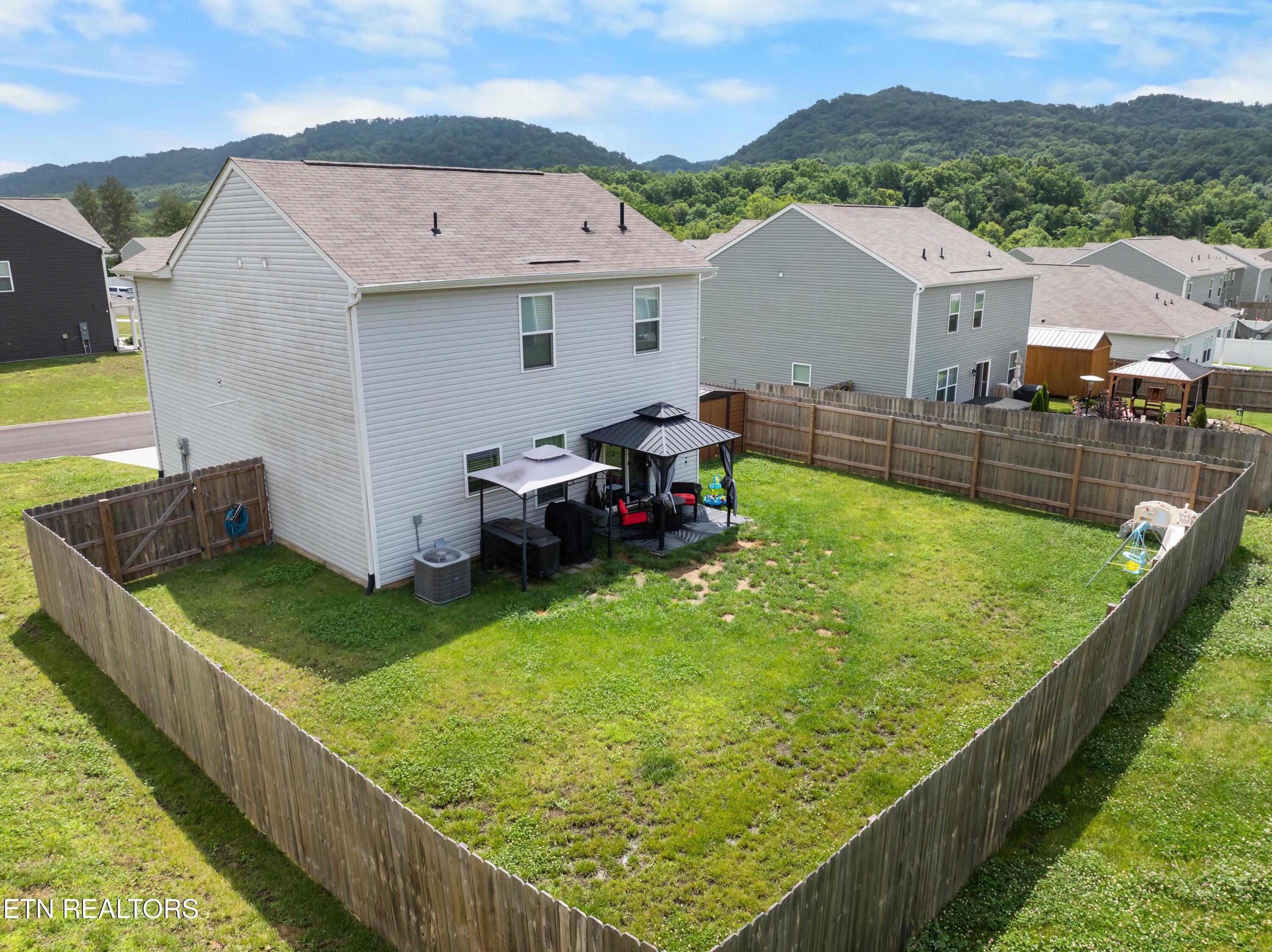 116 Riley Court Maynardville, TN 37807 - Photo 28 of 35 116 Riley Court (31)