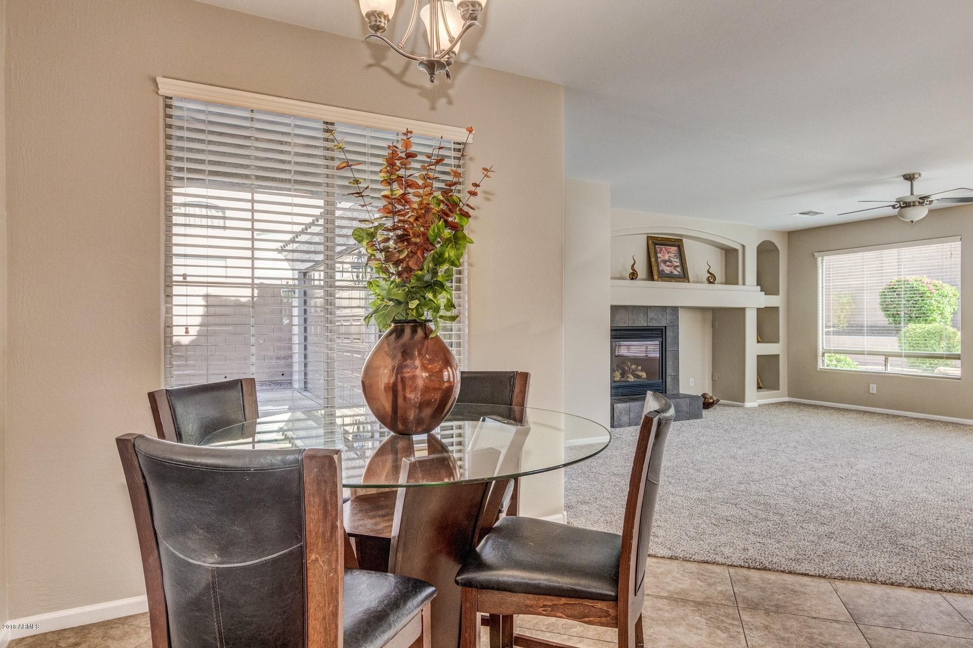 2033 West Caleb Road Phoenix, AZ 85085 - Photo 8 of 45 Breakfast Nook!
