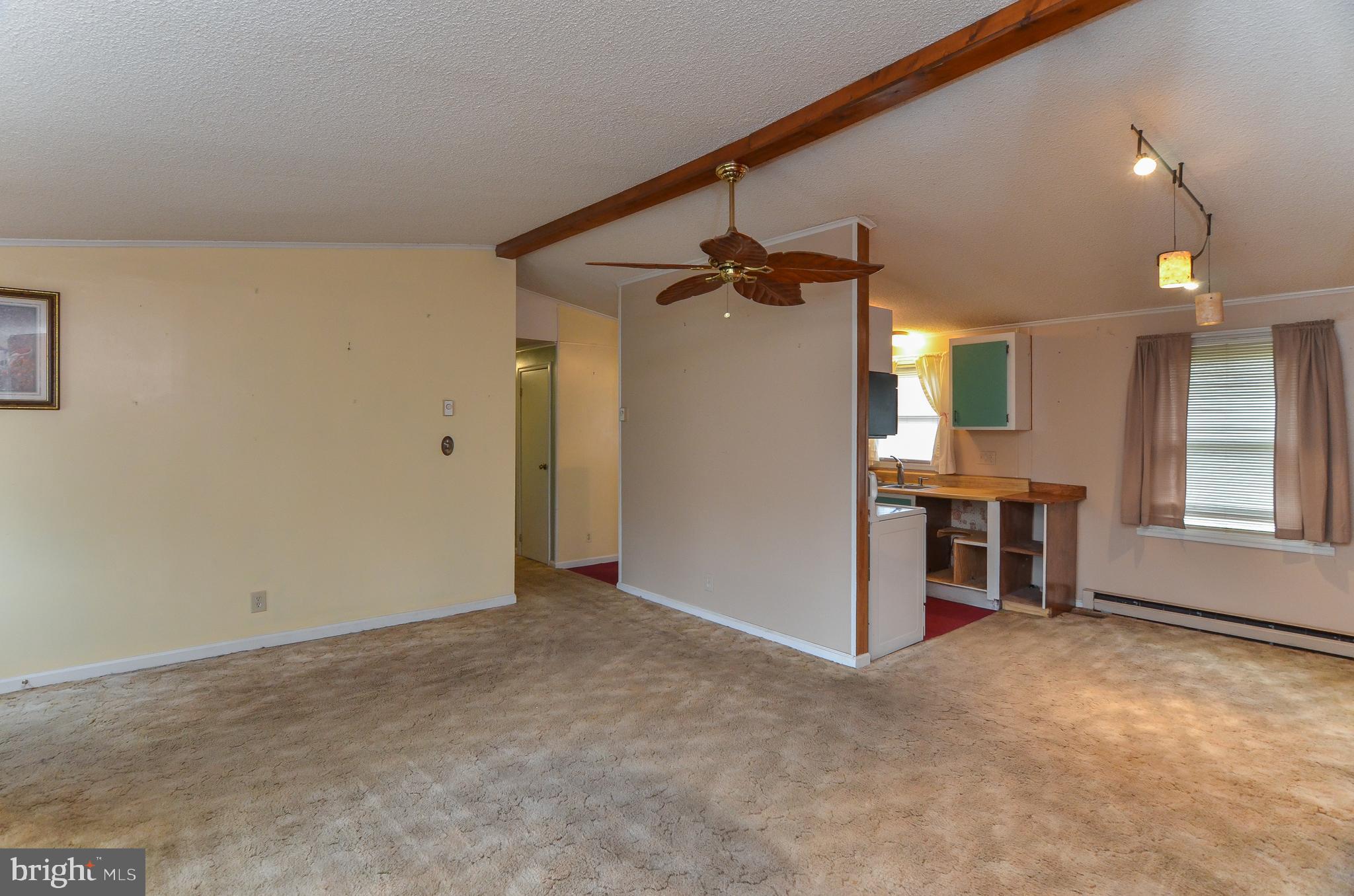 441 Blackwell Road Colonial Beach, VA 22443 - Photo 4 of 22 Dining Area