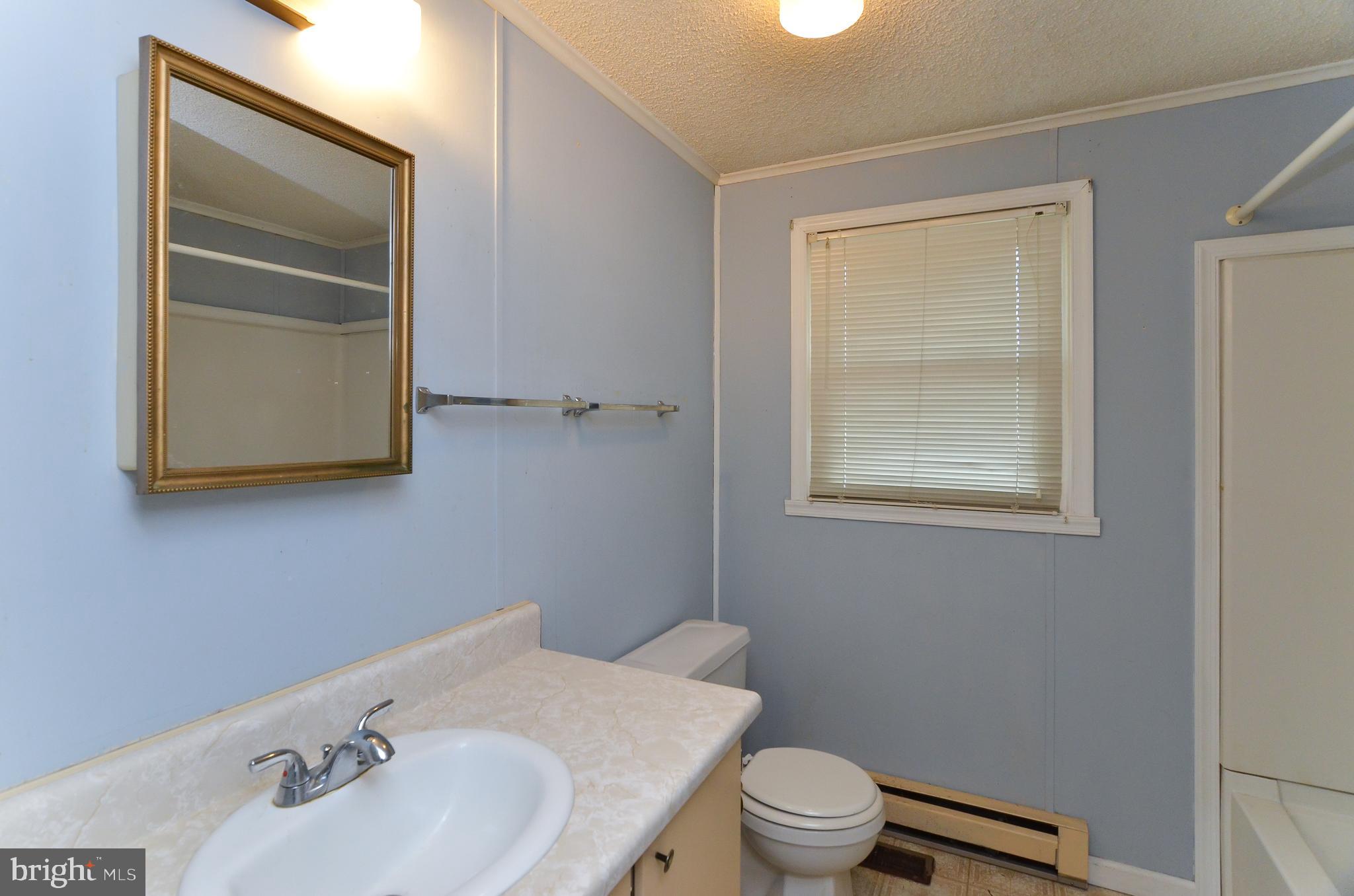 441 Blackwell Road Colonial Beach, VA 22443 - Photo 8 of 22 Hall Bath