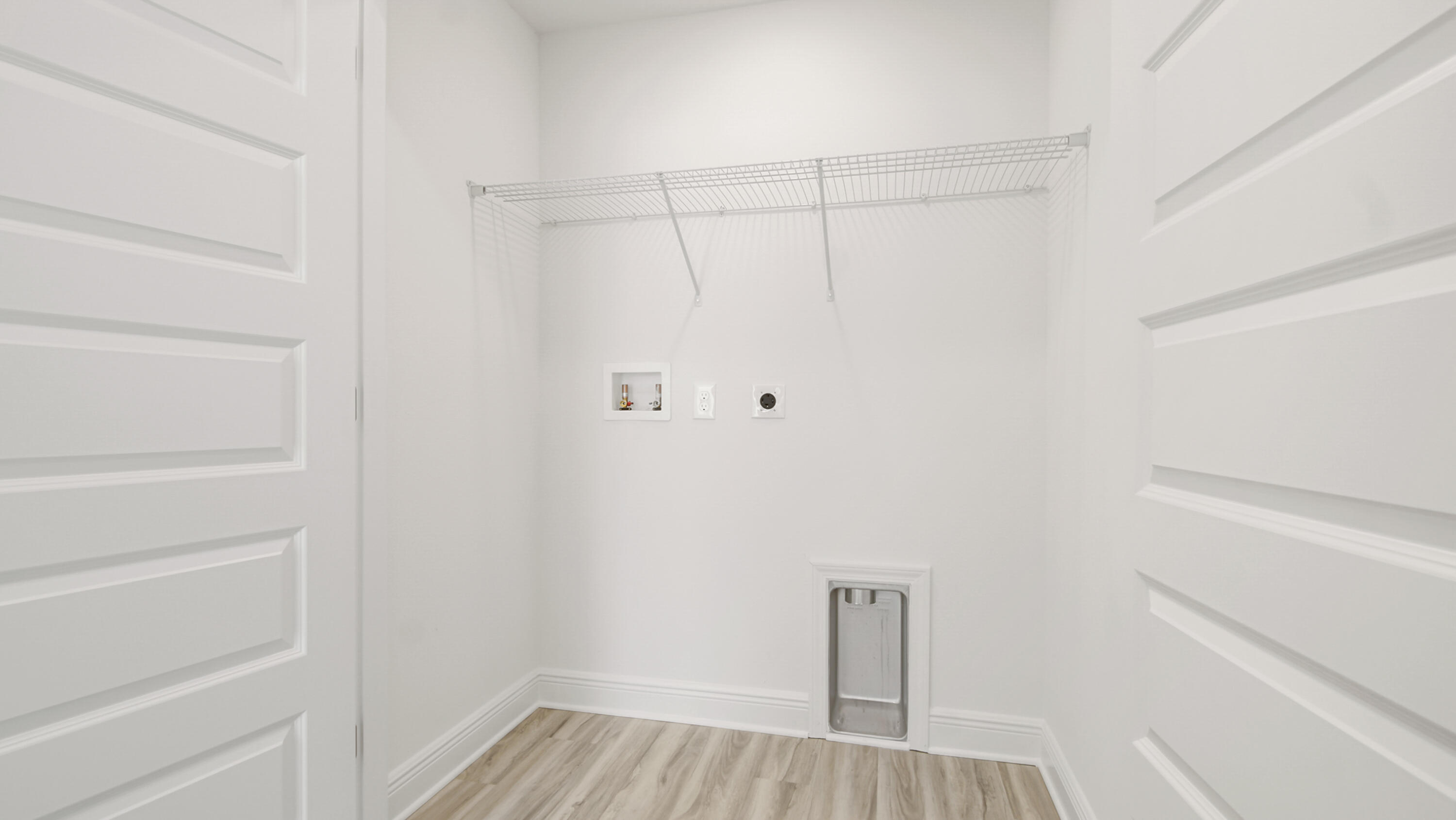 44 Phoenix Street Santa Rosa Beach, FL 32459 - Photo 27 of 37 a view of a hallway