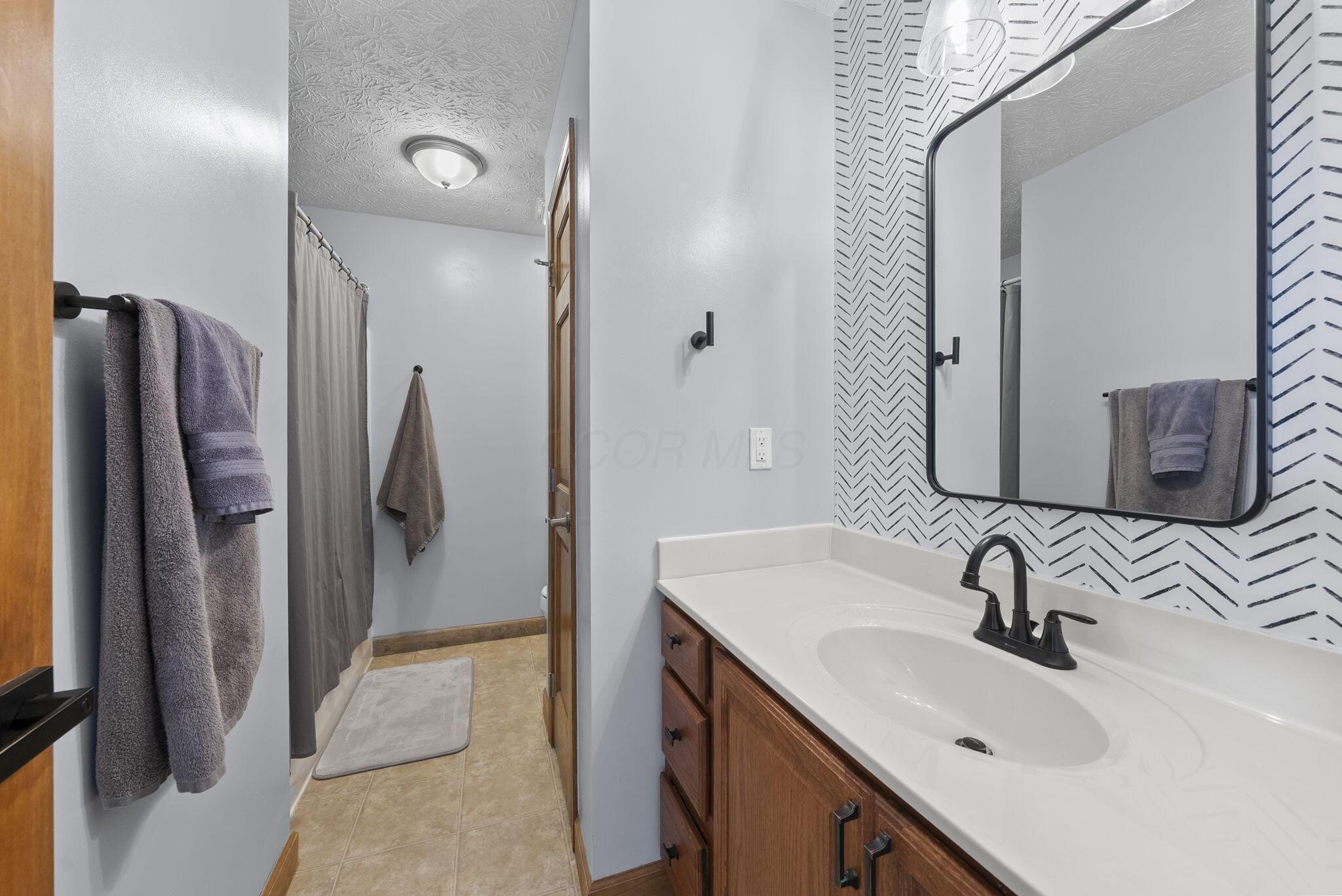 6206 Feder Road Columbus, OH 43228 - Photo 28 of 49 28-web-or-mls-DSC05627