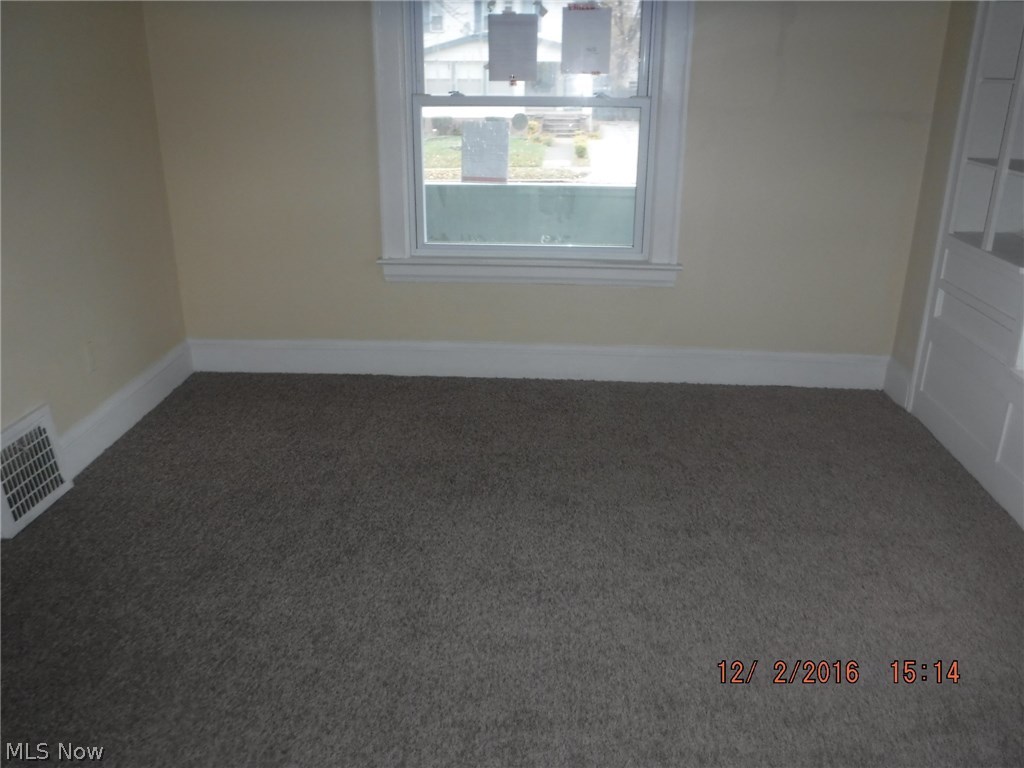 3360 Altamont Road Cleveland, OH 44118 - Photo 4 of 15