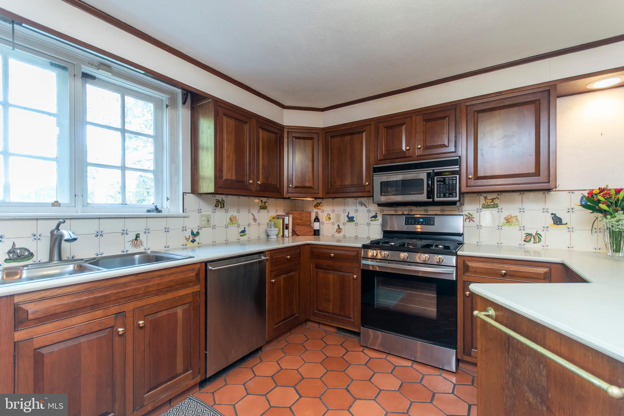 320 Woods Road Glenside, PA 19038 - Photo 12 of 39 Gallery Image 12