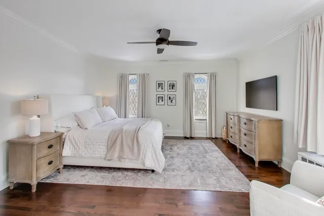 $1,200,000 | 10162 South Longwood Drive, Chicago, IL 60643