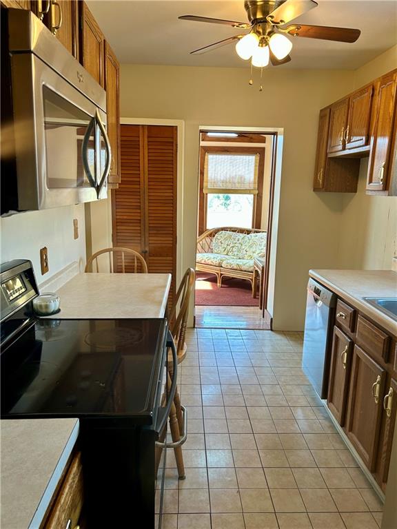 1720 Warriors Road Pittsburgh, PA 15205 - Photo 17 of 35 Gallery Image 17