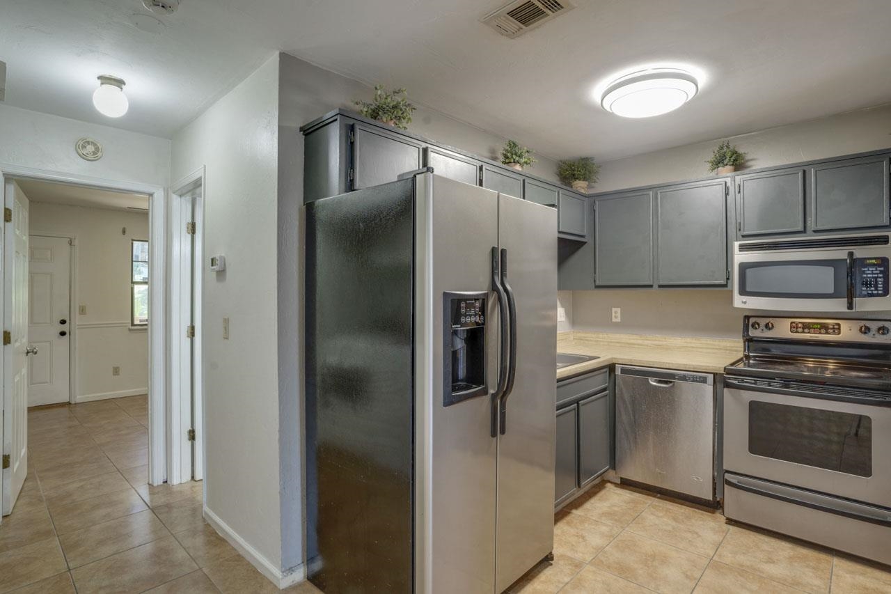 330 Hayden Road Tallahassee, FL 32304 - Photo 12 of 35 Gallery Image 12
