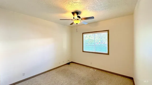 $419,900 | 336 South Golden Eagle Lane, Eagle, ID 83616