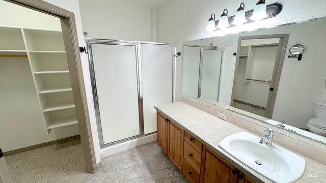 $419,900 | 336 South Golden Eagle Lane, Eagle, ID 83616