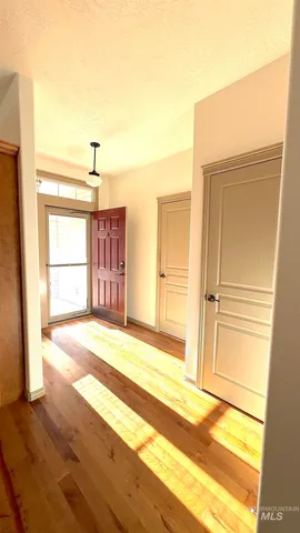 $419,900 | 336 South Golden Eagle Lane, Eagle, ID 83616