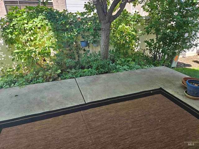 $419,900 | 336 South Golden Eagle Lane, Eagle, ID 83616