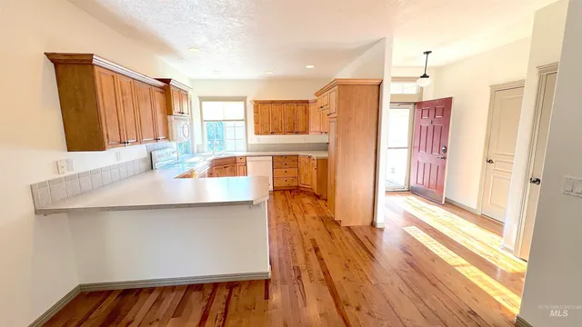 $419,900 | 336 South Golden Eagle Lane, Eagle, ID 83616