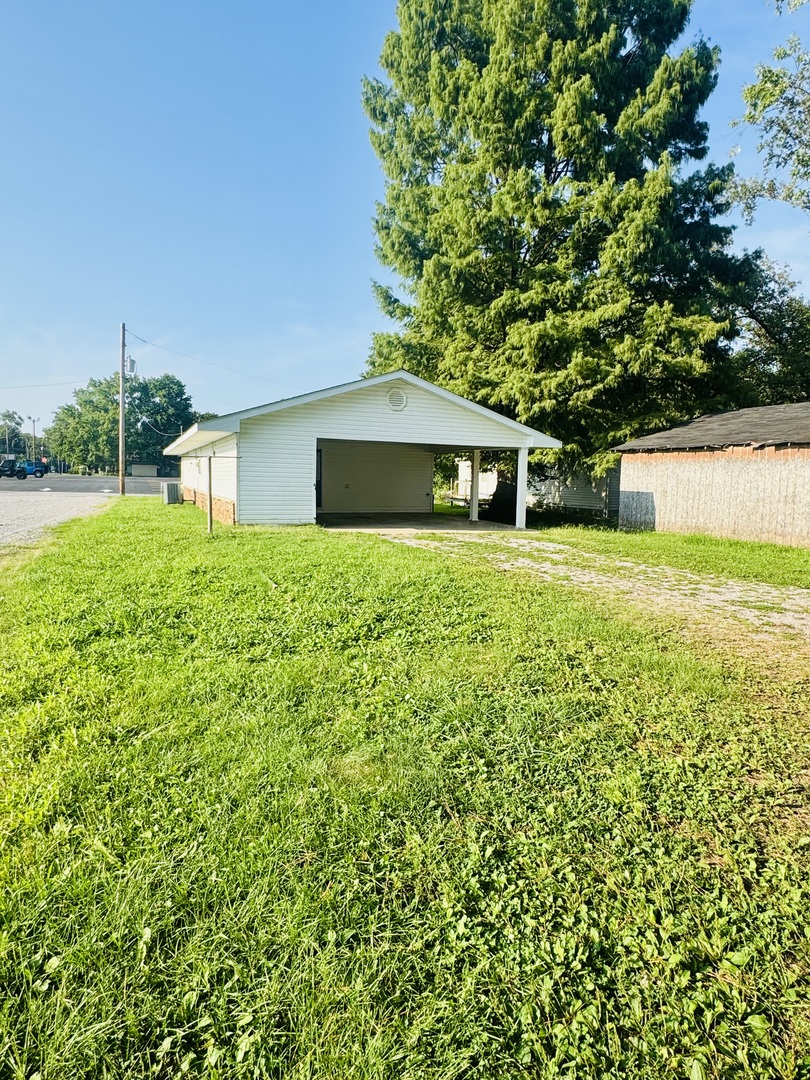 404 West 9th Street Christopher, IL 62822 - Photo 6 of 29 Gallery Image 6