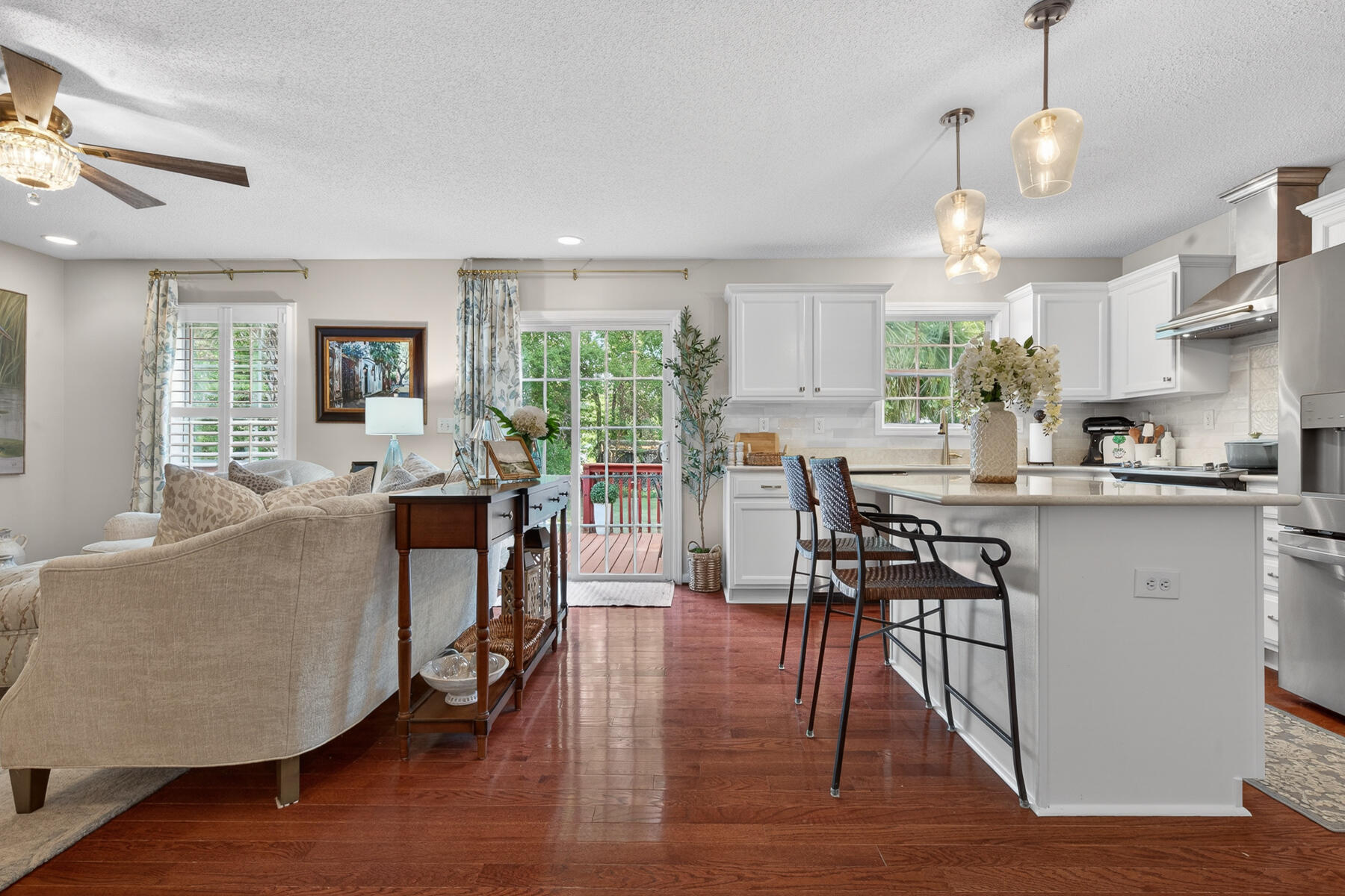 28 Santee Lakes Court Elloree, SC 29047 - Photo 28 of 68 Kitchen living room view