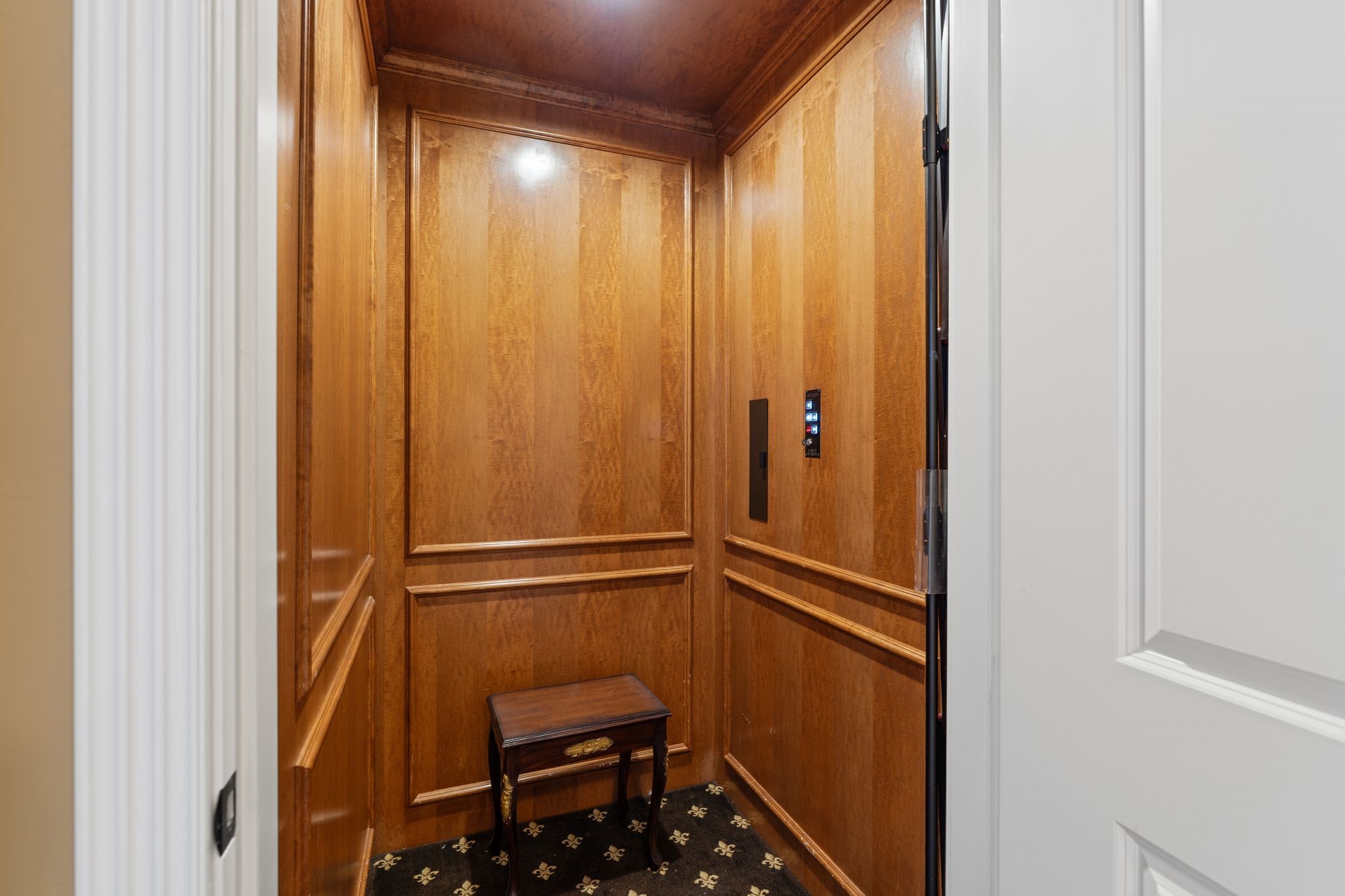 16502 Glorietta Turn Houston, TX 77068 - Photo 36 of 50 Elevator