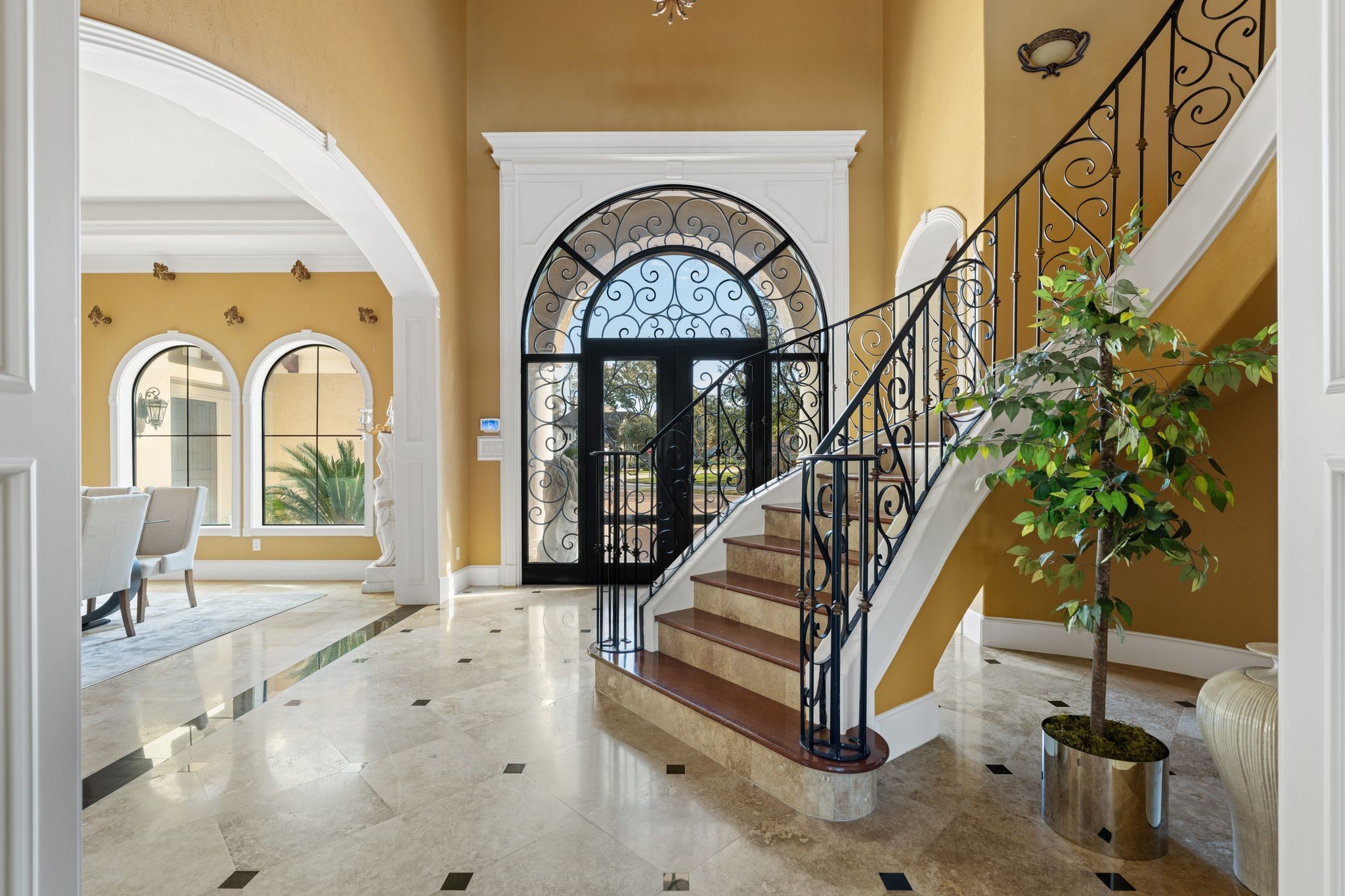 16502 Glorietta Turn Houston, TX 77068 - Photo 7 of 50 Grand foyer