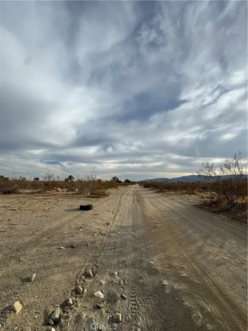 $65,000 | 13575 Hacienda Road, Phelan, CA 92371