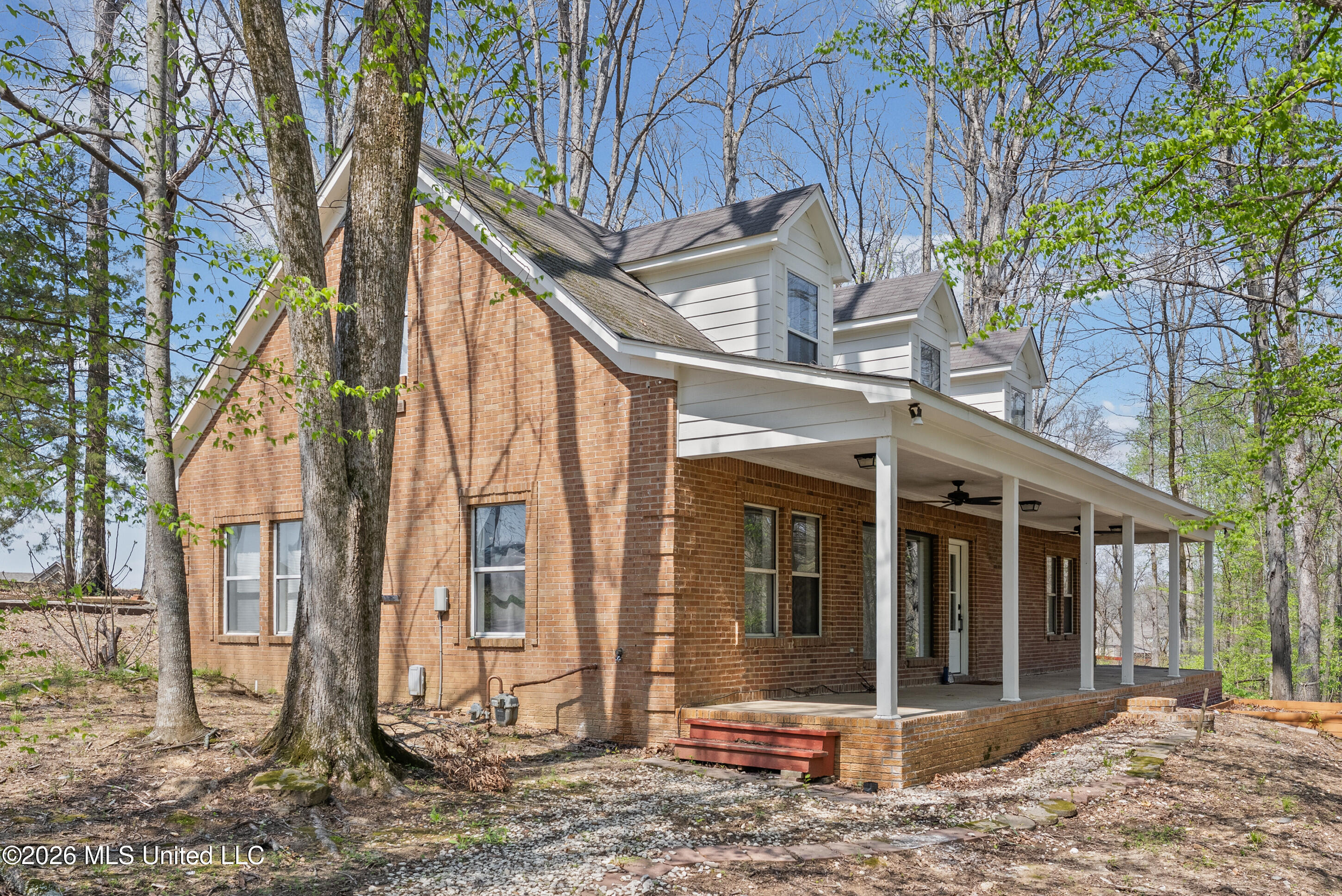 8730 College Road Olive Branch, MS 38654 - Photo 1 of 37 Front