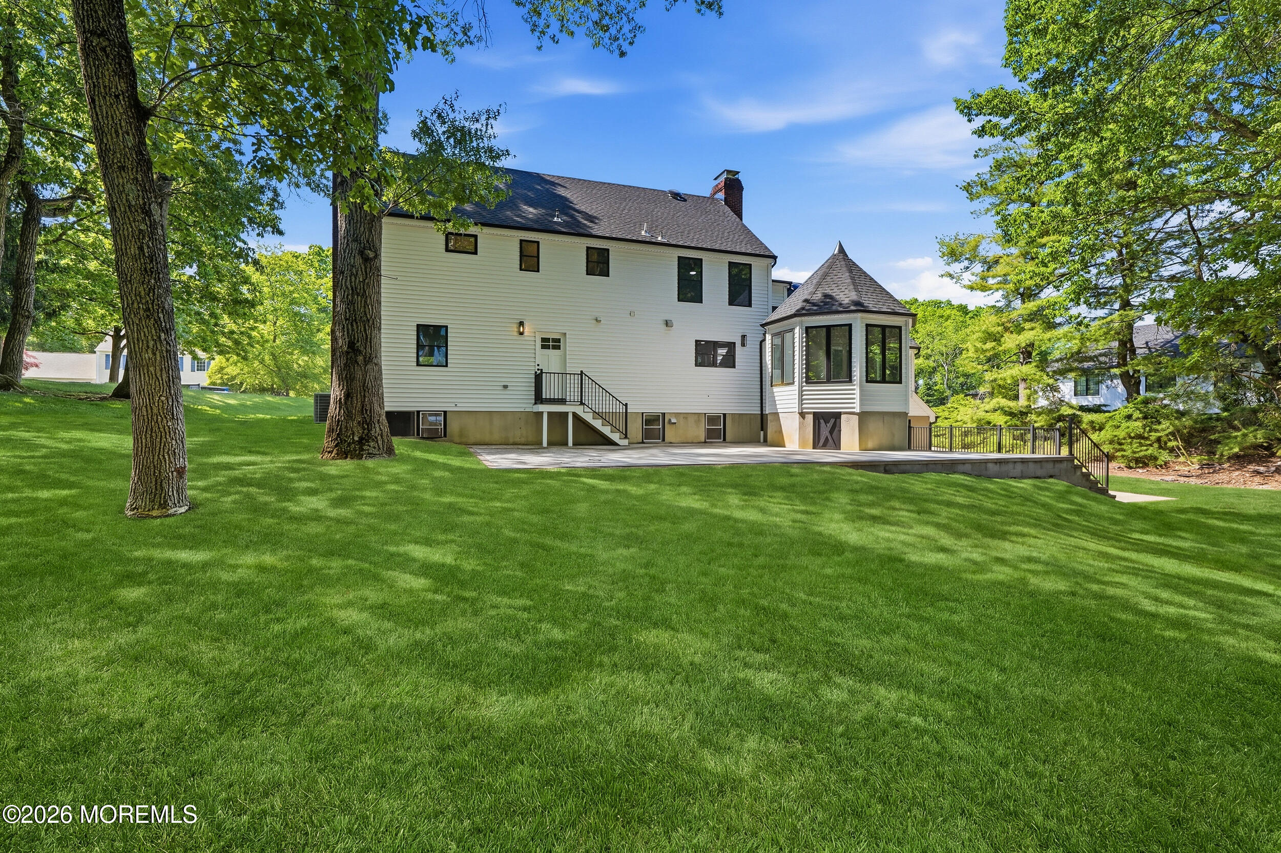 7 Pilgrim Hollow Road Asbury Park, NJ 07712 - Photo 4 of 70 091