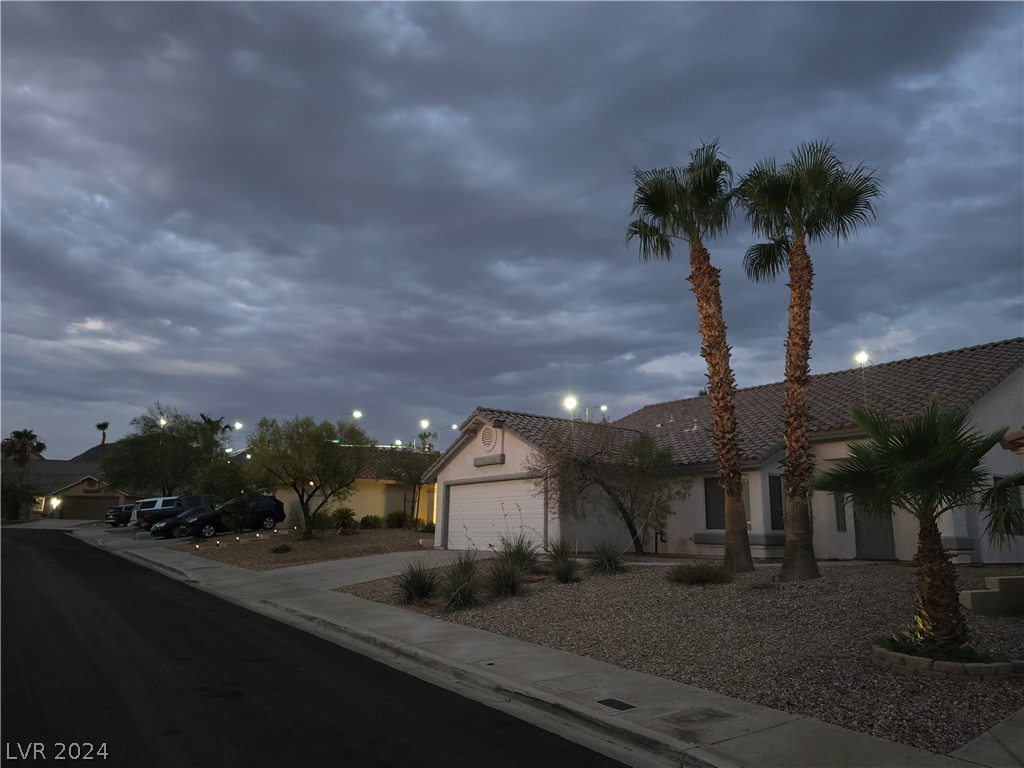 857 Rusty Anchor Way Henderson, NV 89002 - Photo 3 of 91 857 Rusty Anchor view looking south