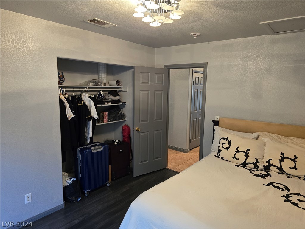 857 Rusty Anchor Way Henderson, NV 89002 - Photo 46 of 91 10'x12' second and third bedrooms.