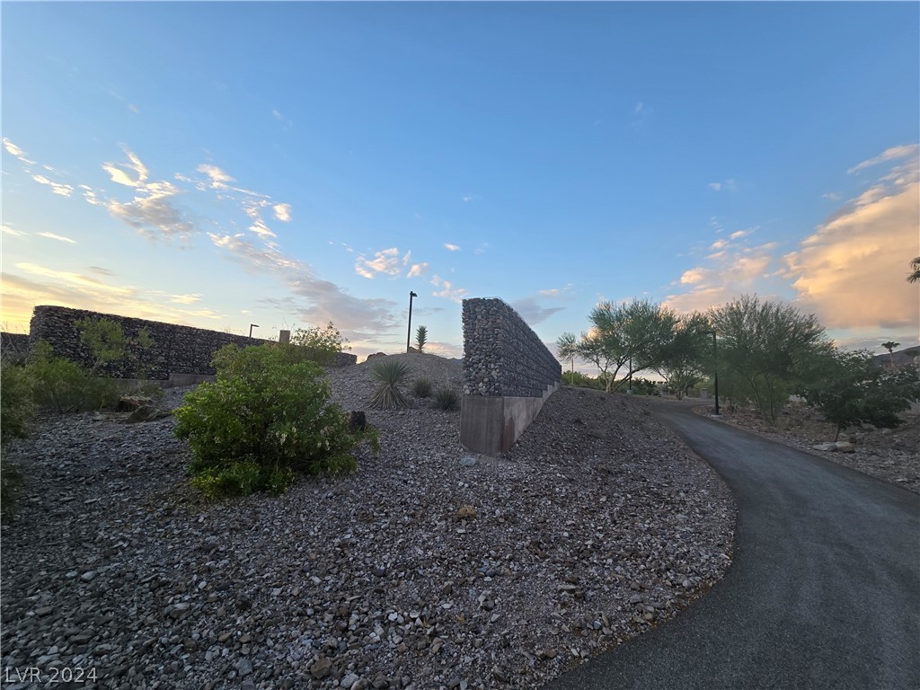 857 Rusty Anchor Way Henderson, NV 89002 - Photo 75 of 91 WALKING PATH AT MCCULLOUGH VISTA PARK ON EAST SIDE OF PALM CANYON NEIGHBORHOOD