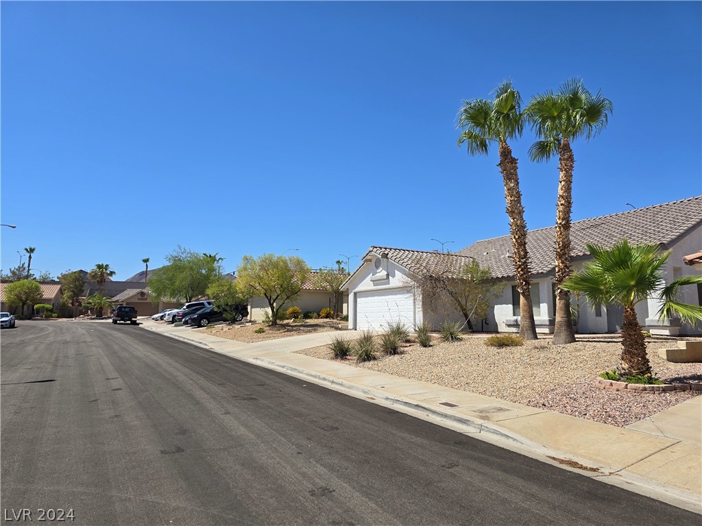 857 Rusty Anchor Way Henderson, NV 89002 - Photo 84 of 91 857 Rusty Anchor Way looking south