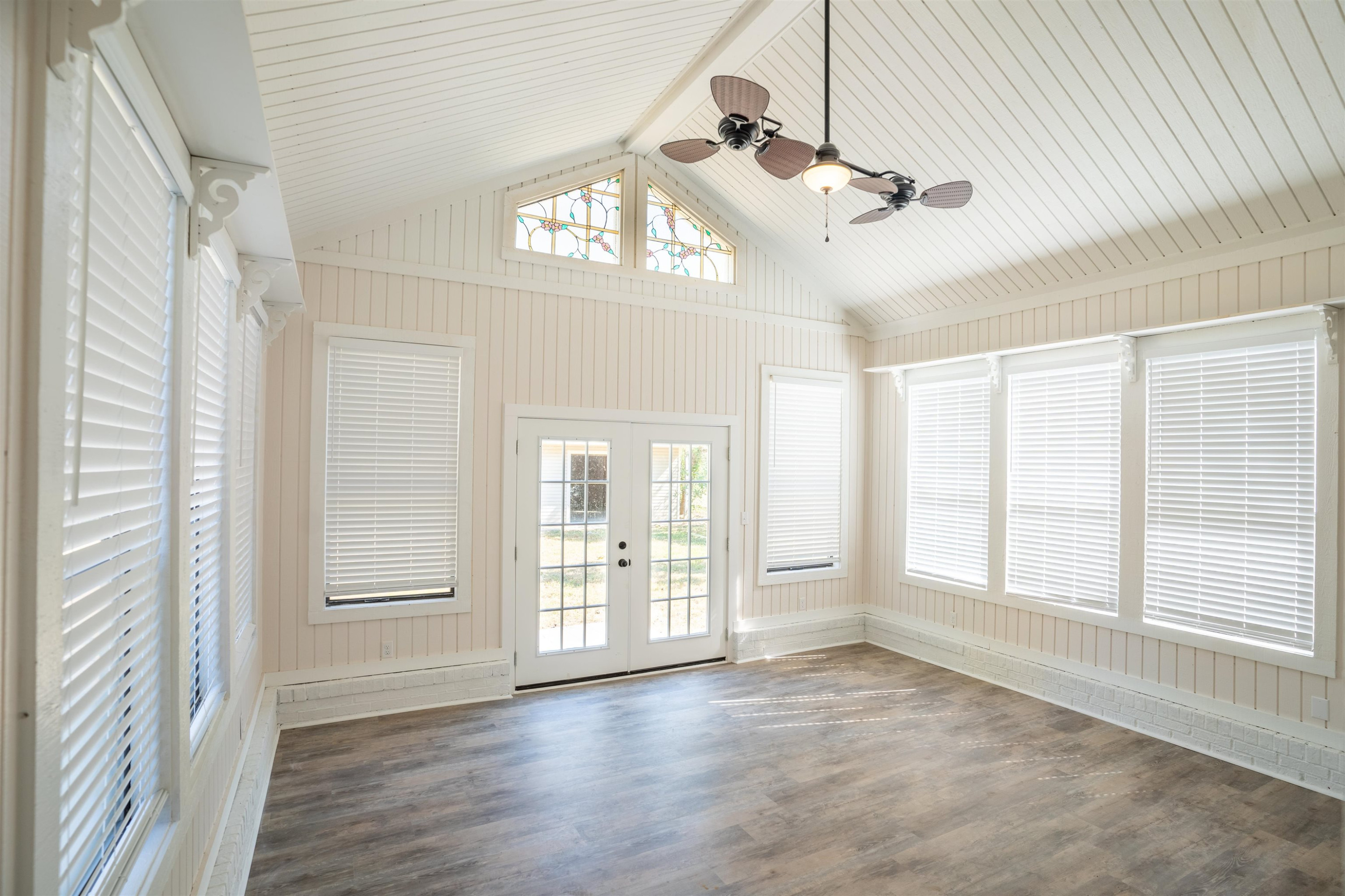 98 Ridgeoak Place Jackson, TN 38305 - Photo 15 of 23 a view of an empty room with a window