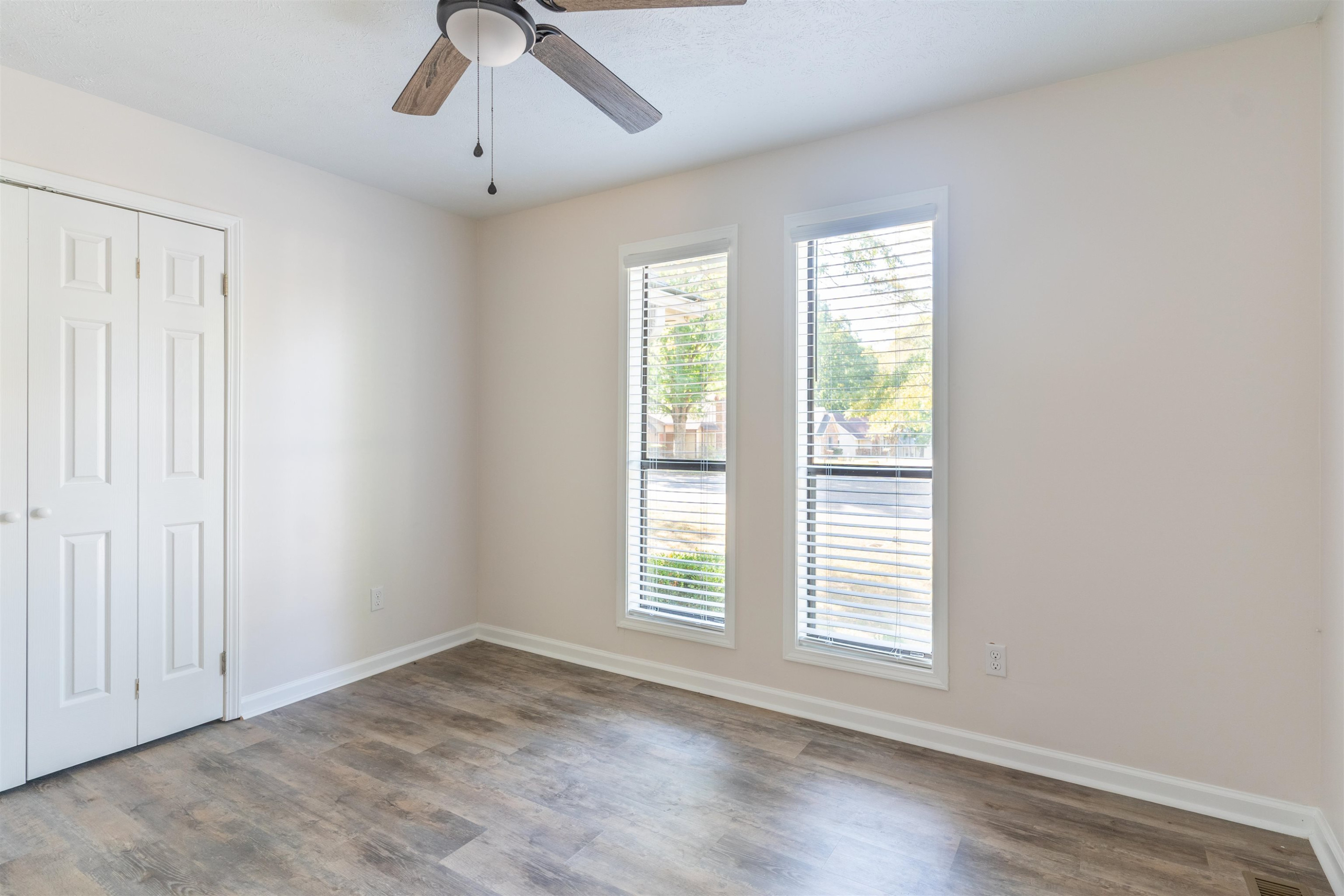98 Ridgeoak Place Jackson, TN 38305 - Photo 19 of 23 a view of an empty room with a window